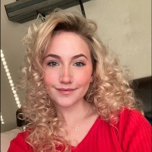 Meet your Posher, Zoe